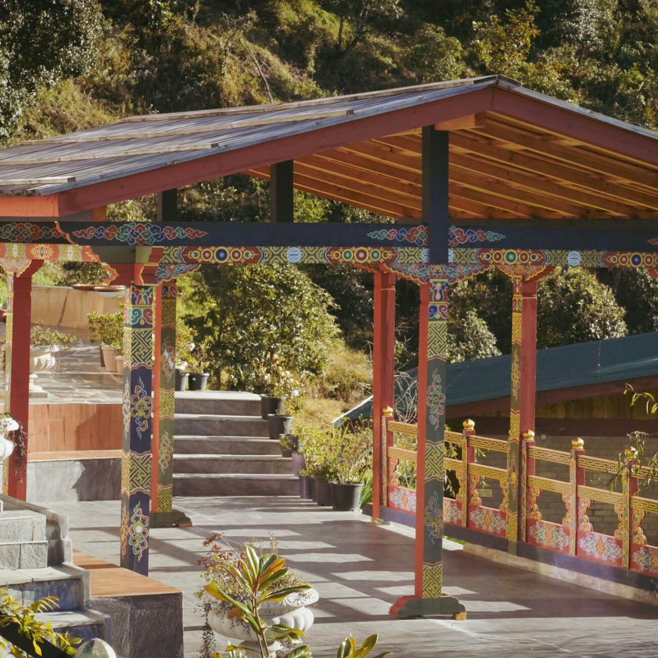 A Stay On The Edge Of A Cliff: Willing Resort, Trongsa 11 10-DSC08014