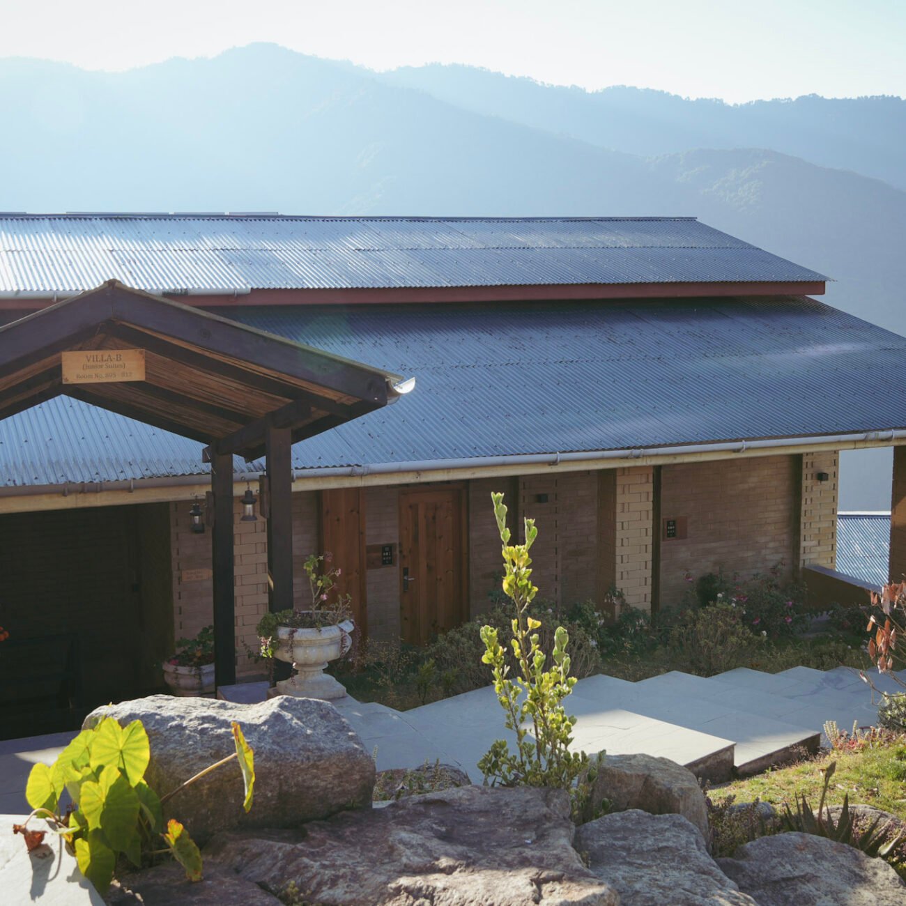 A Stay On The Edge Of A Cliff: Willing Resort, Trongsa 16 16-DSC06950